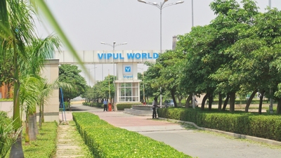240 square yard east facing corner plot for sale in Vipul World, Ferozepur Road, Ludhiana